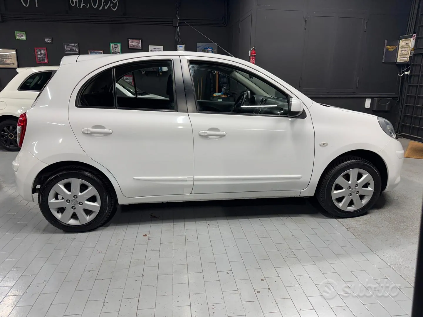 Nissan Micra 2011 photo 5
