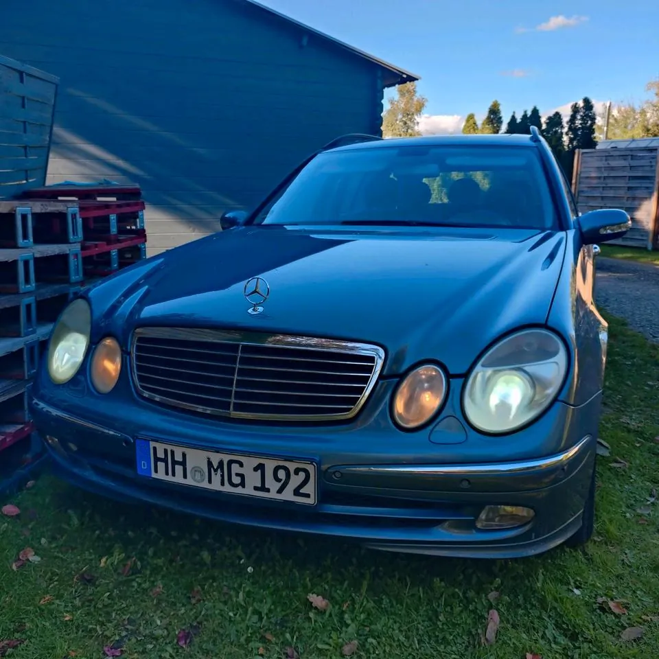 Mercedes-Benz E320