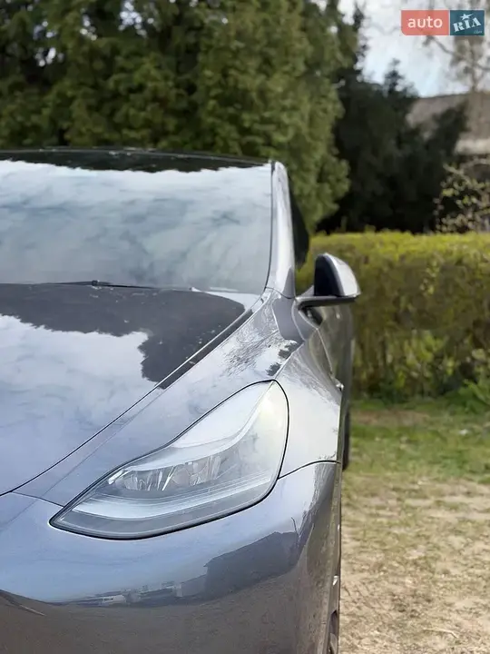 Tesla Model Y 2023 photo 5