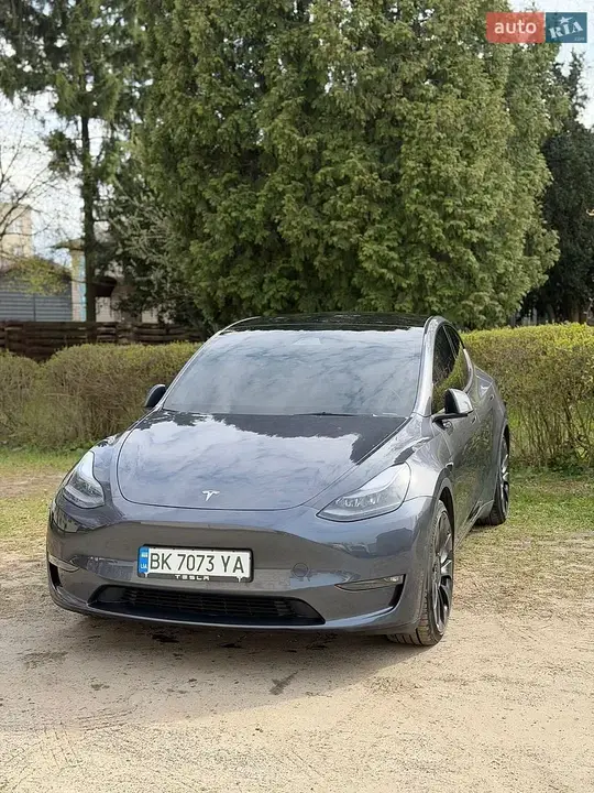 Tesla Model Y