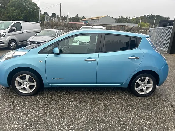 Nissan Leaf 2014 photo 2