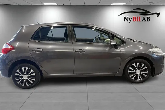 Toyota Auris 2010 photo 5