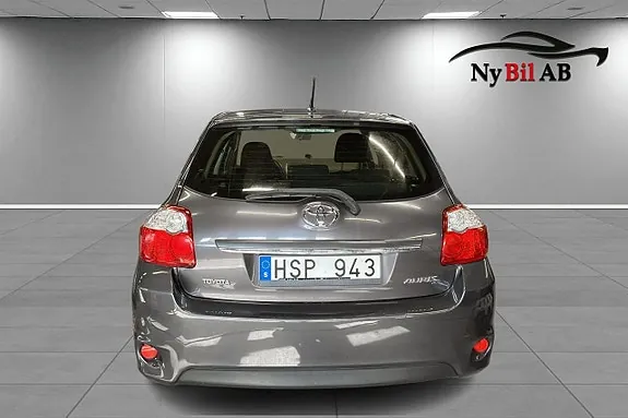 Toyota Auris 2010 photo 3