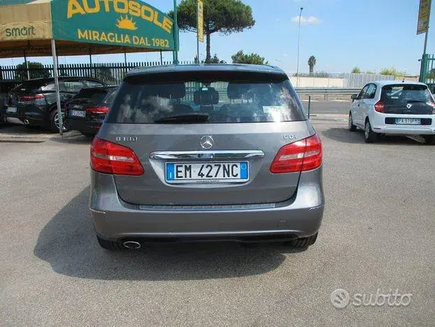 Mercedes-Benz B 180 Cdi Executive 2012 photo 5