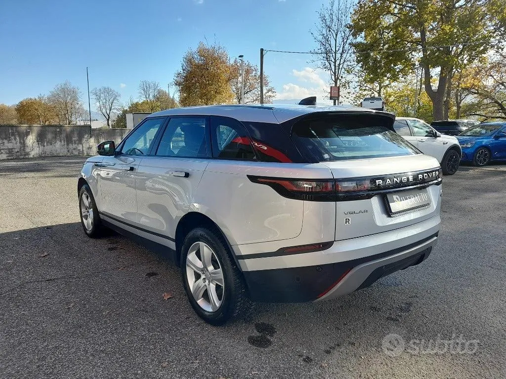 Land Rover Range Rover Velar 2022 photo 4