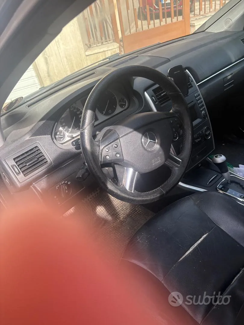 Mercedes-Benz B 2009 photo 5