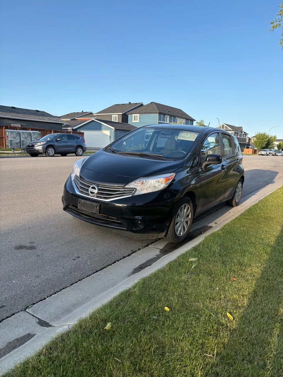 Nissan Versa 2014 photo 2