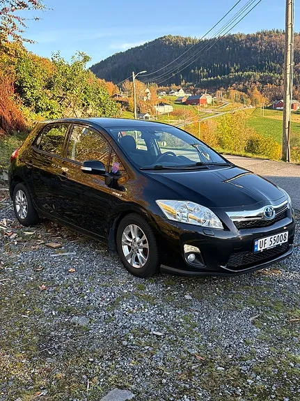 Toyota Auris 2012 photo 3