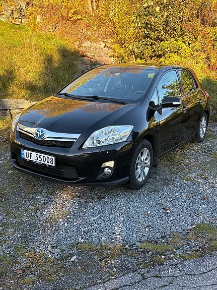 Toyota Auris 2012 photo 2
