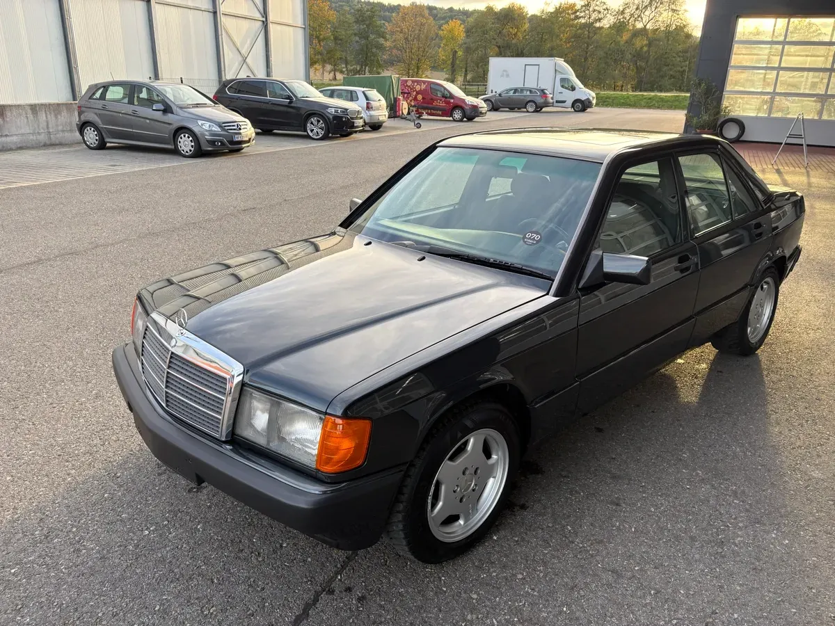 Mercedes-Benz 190