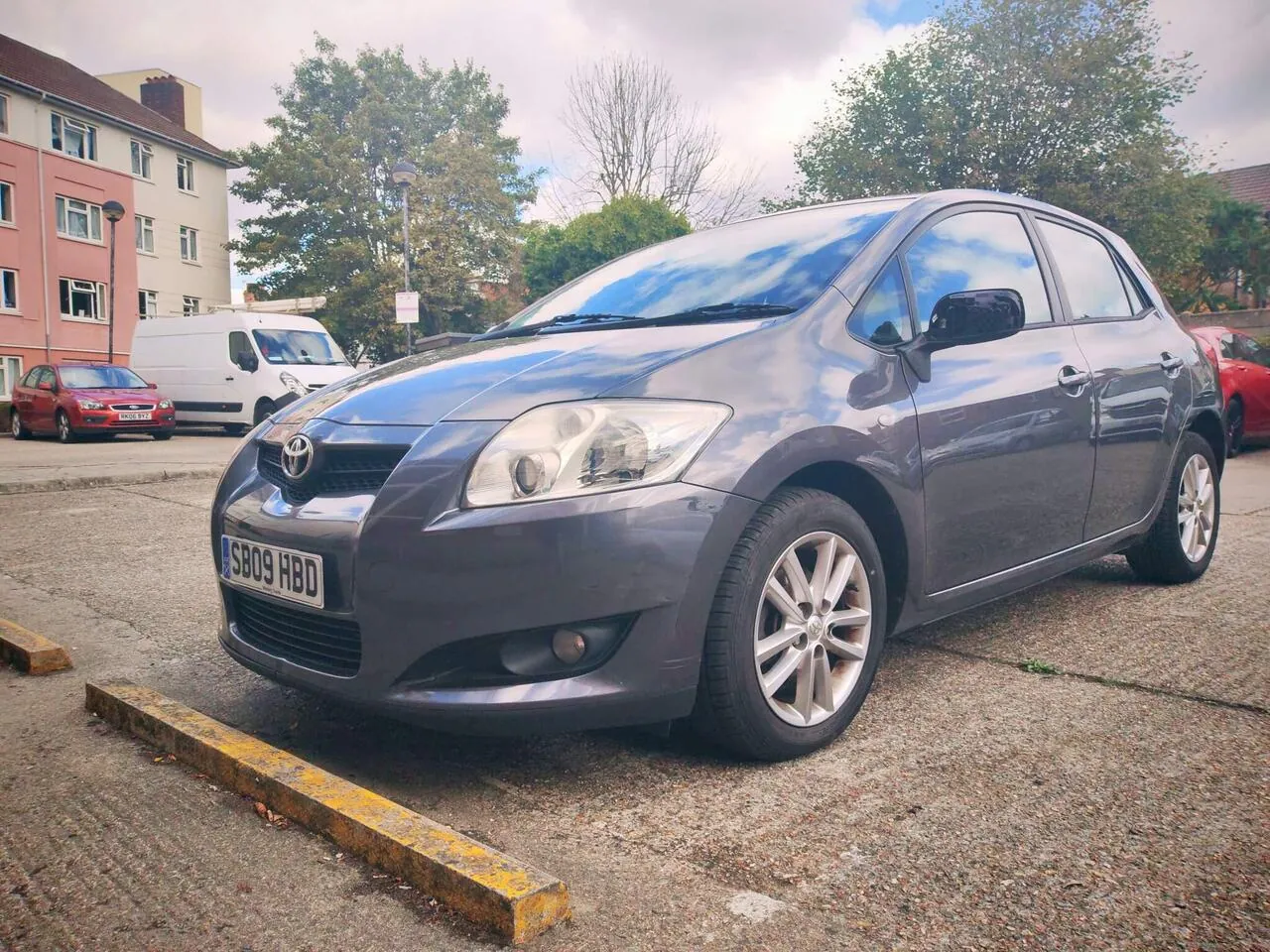 Toyota Auris 2009 photo 2