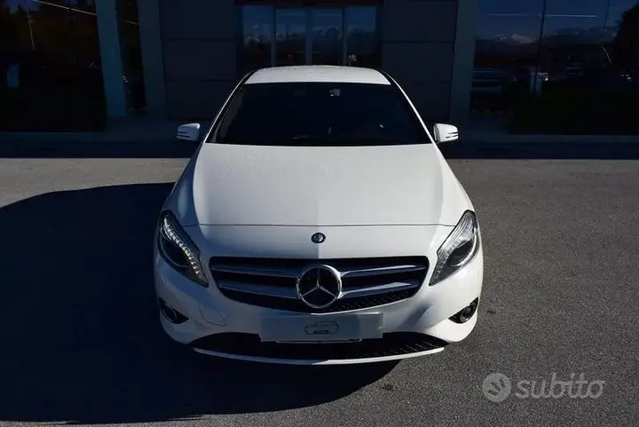Mercedes-Benz A-Class 2015 photo 2