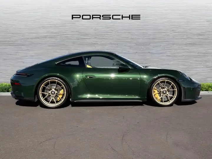 Porsche 911 2026 photo 2