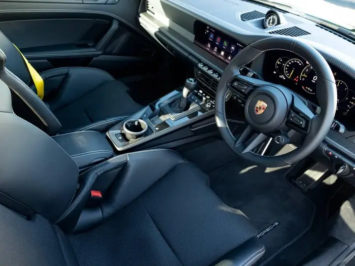Porsche 911 2026 photo 4