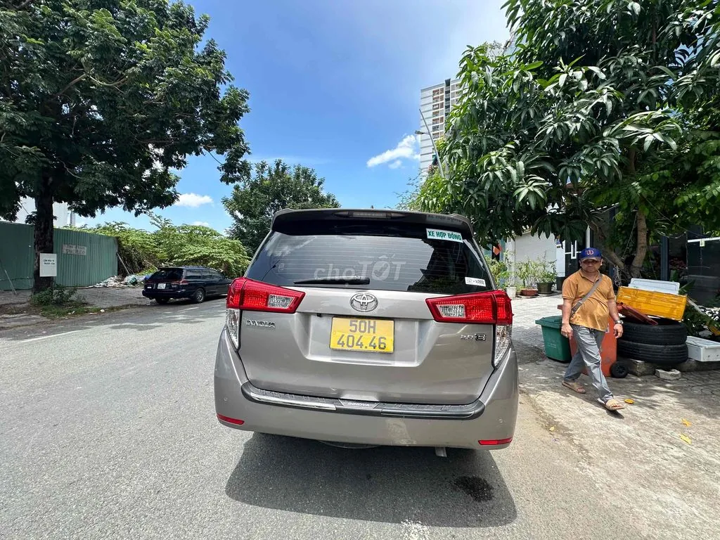 Toyota Innova 2024 photo 3