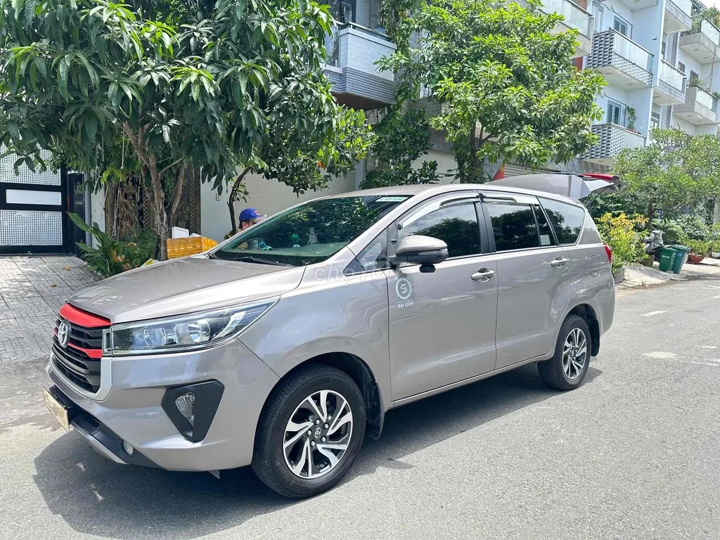 Toyota Innova 2024 photo 2