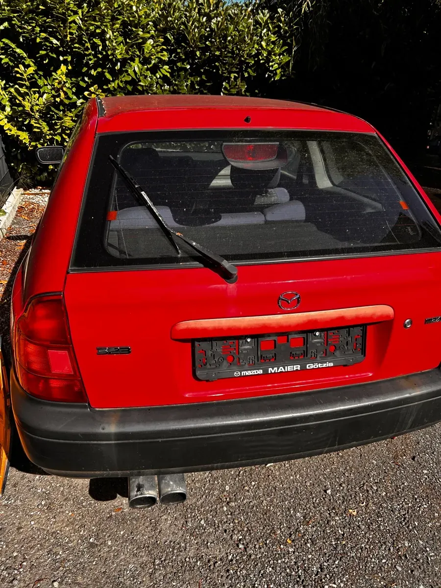 Mazda 323 1998 photo 3