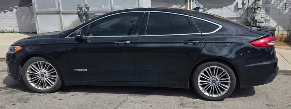 Ford Fusion 2018 photo 2