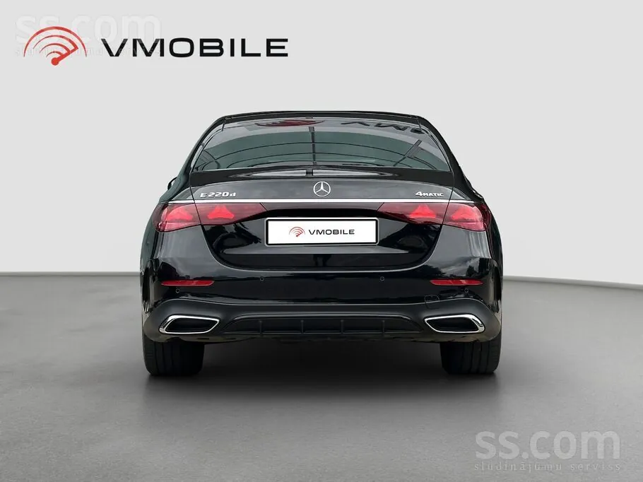 Mercedes-Benz E220 2023 photo 4