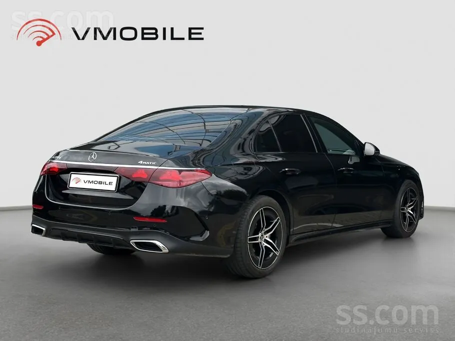 Mercedes-Benz E220 2023 photo 2