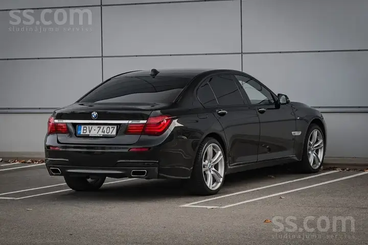 BMW 740D 2015 photo 4