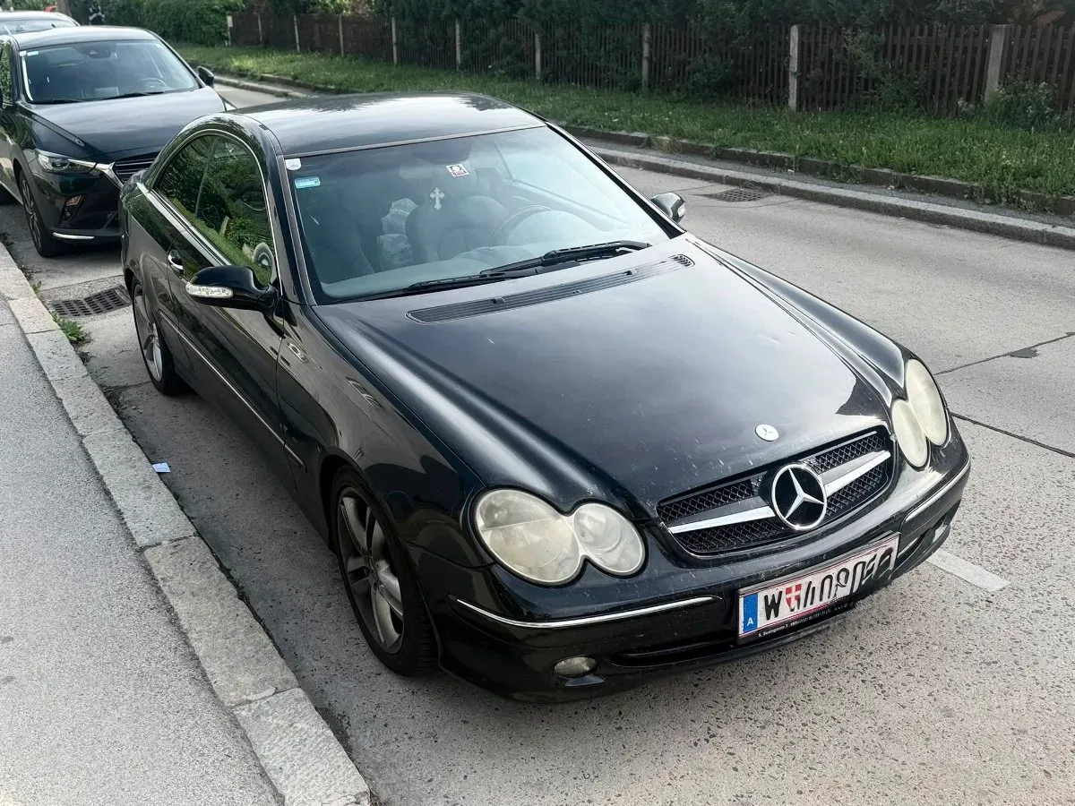 Mercedes-Benz Clk-Class 2003 photo 2