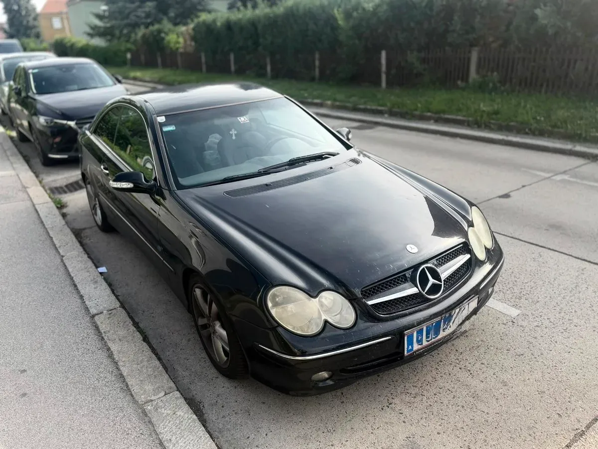 Mercedes-Benz Clk-Class 2003 photo 3