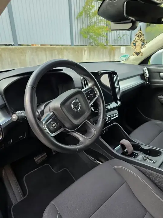 Volvo Xc40 2022 photo 2