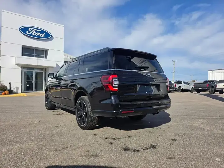 Ford Expedition 2023 photo 4