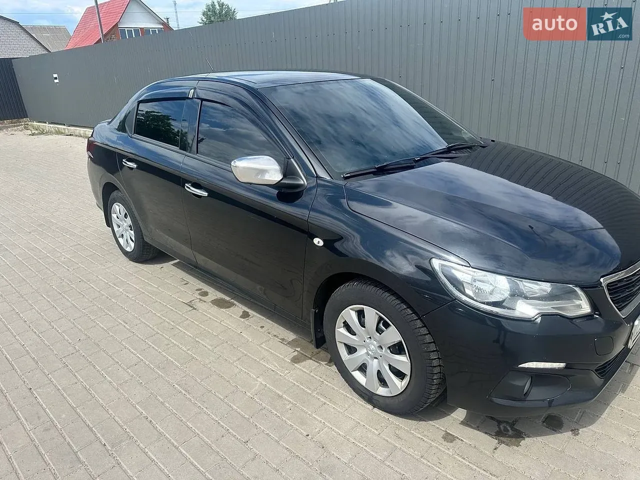 Peugeot 301 2017 photo 2