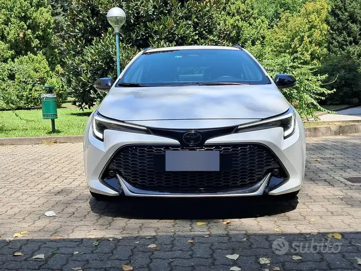 Toyota Corolla 2023 photo 2