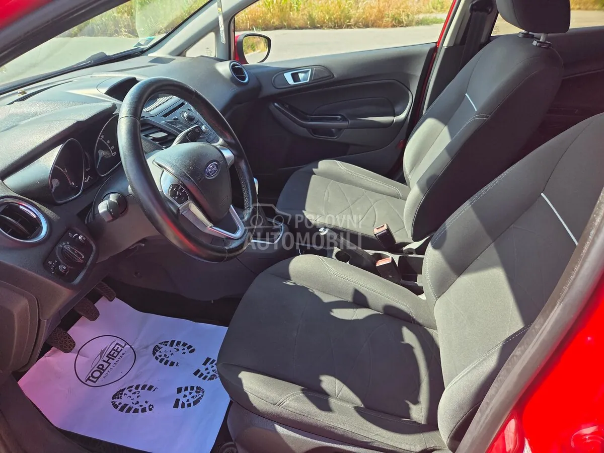 Ford Fiesta 2013 photo 5