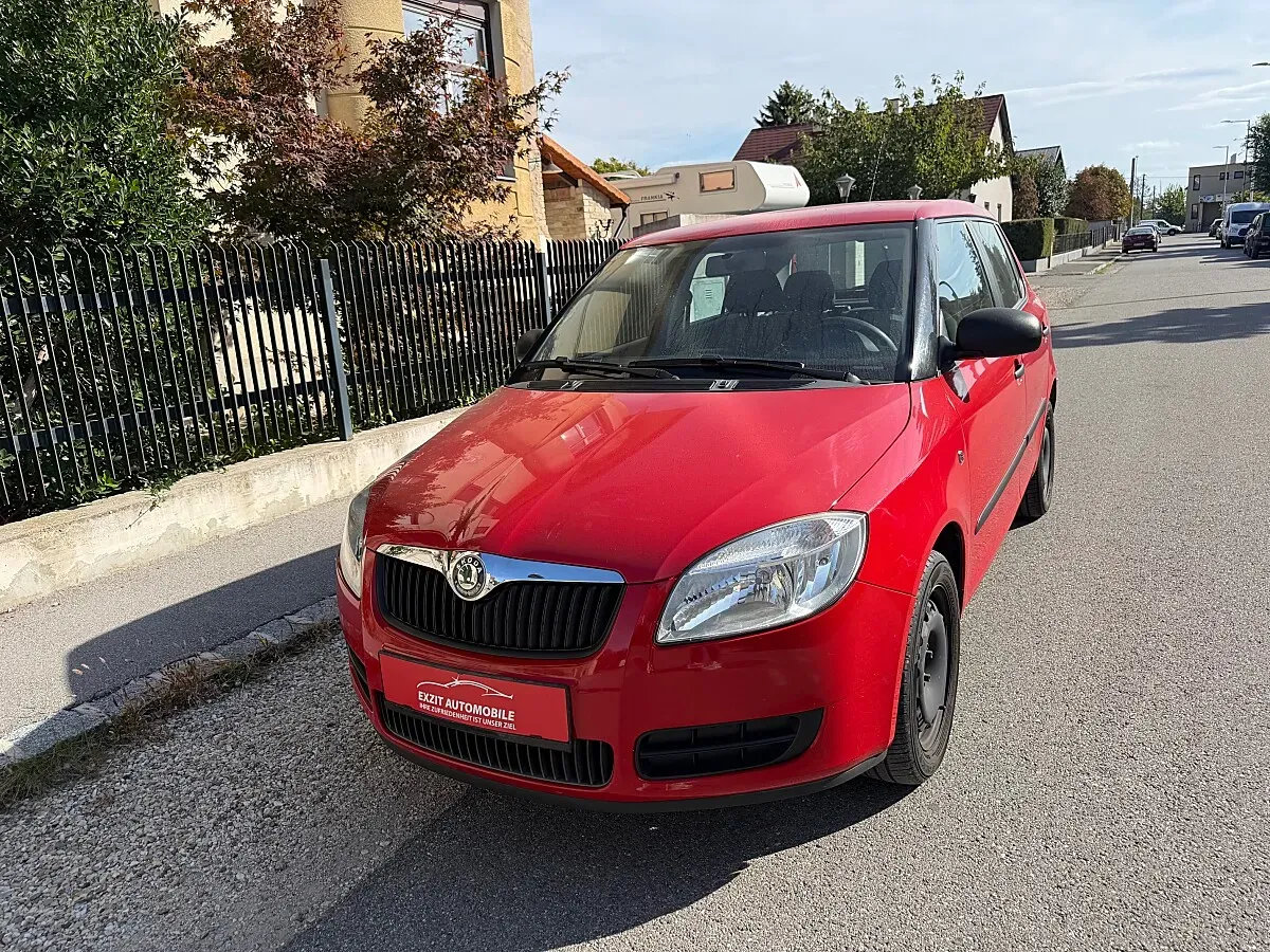 Skoda Fabia 2009 photo 3