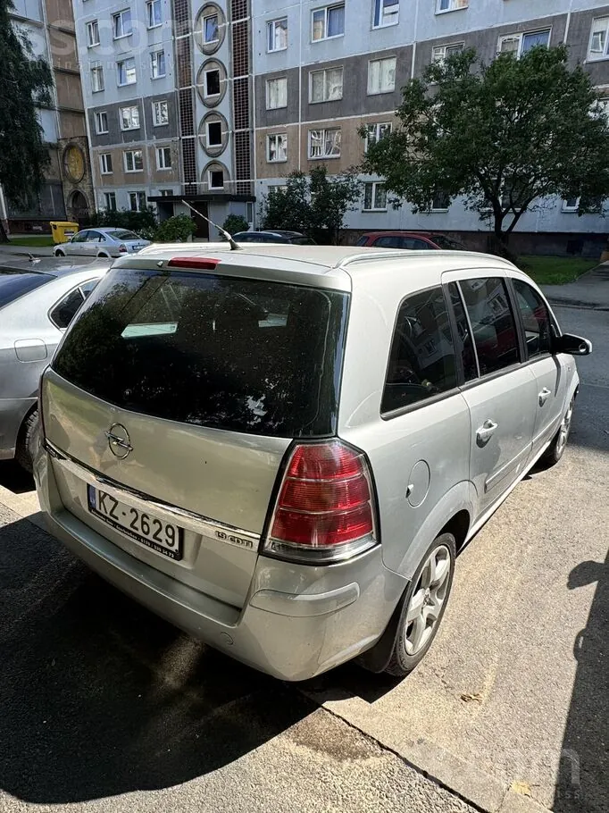 Opel Zafira 2007 photo 2