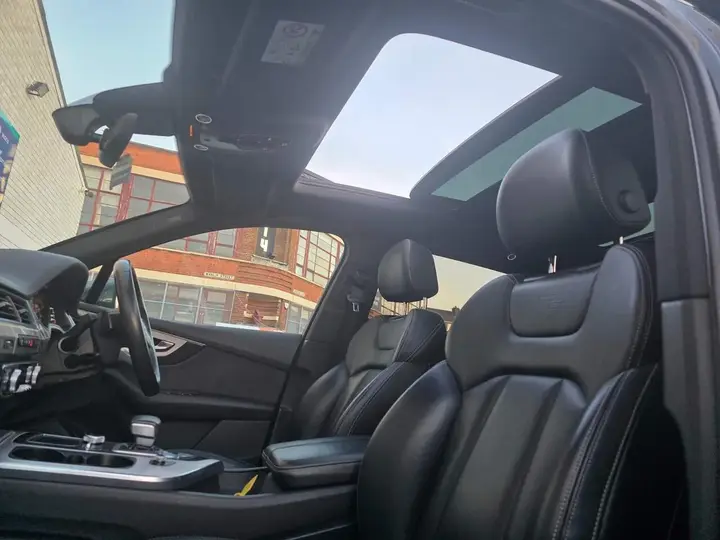 Audi Q7 2016 photo 5