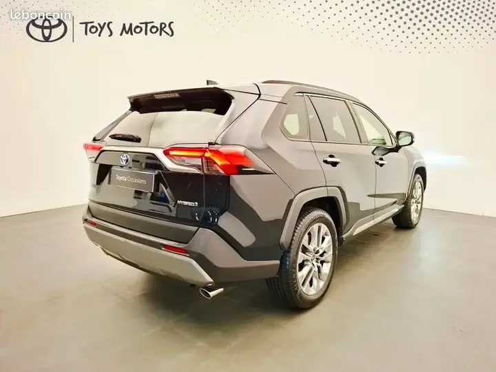 Toyota Rav4 2023 photo 3