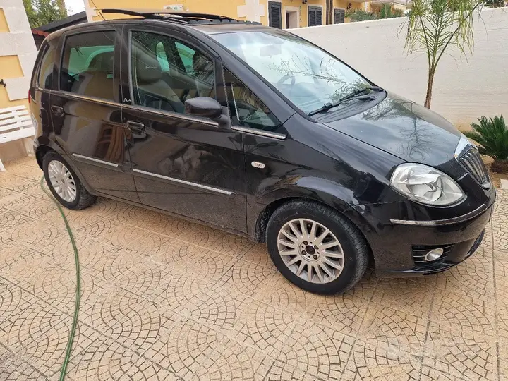 Lancia Musa 2008 photo 2