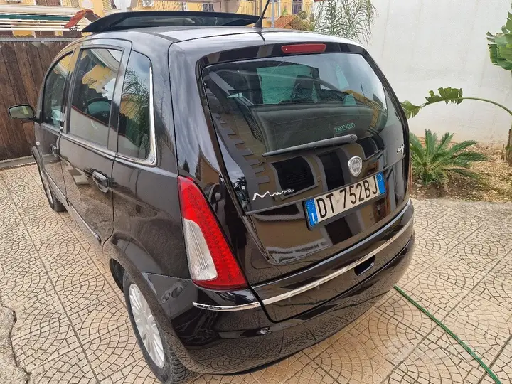 Lancia Musa 2008 photo 4
