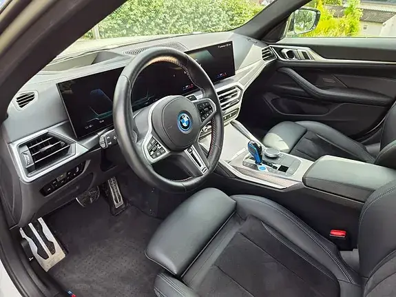 BMW I4 2022 photo 4