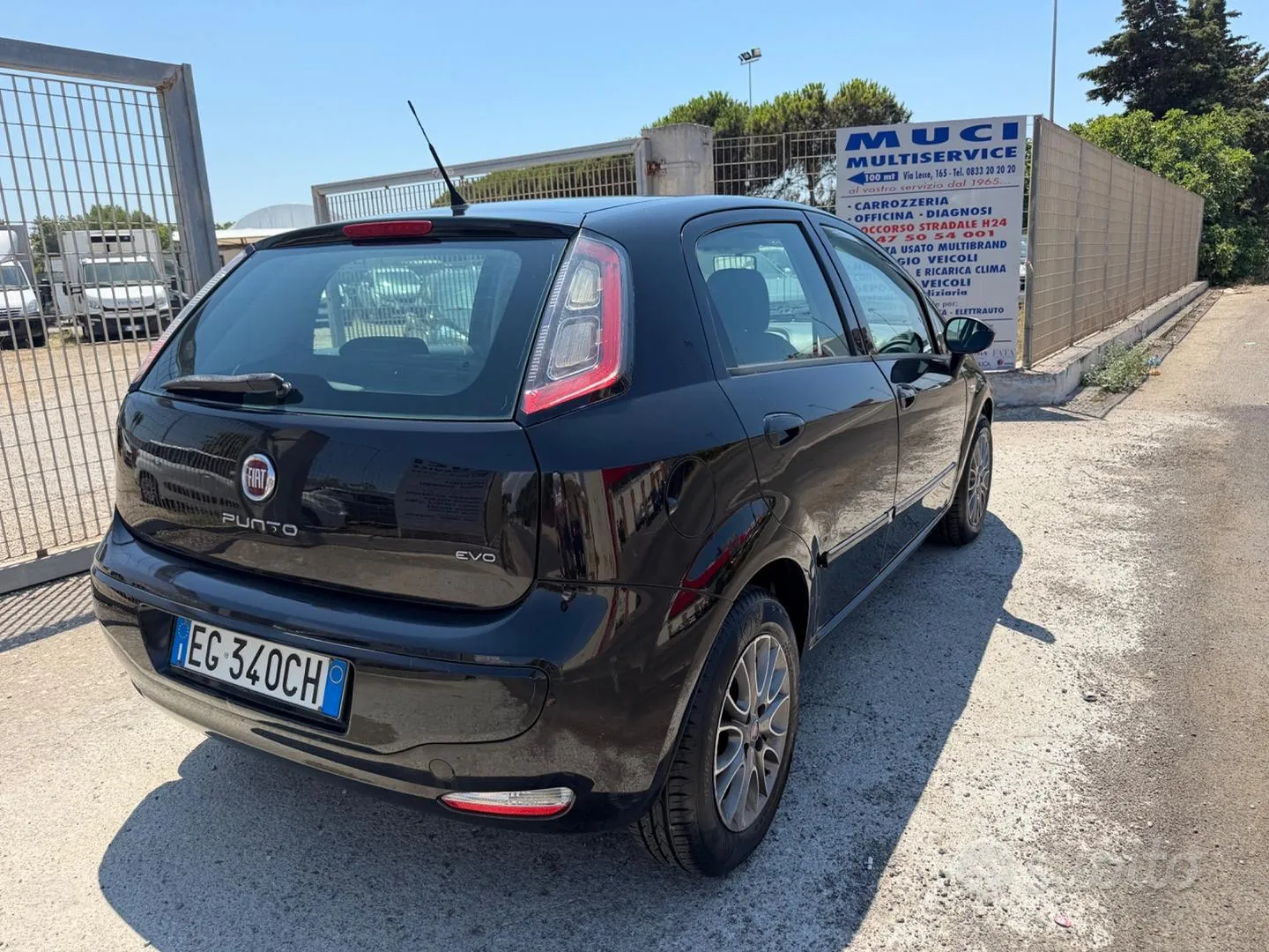 Fiat Grande Punto 2011 photo 4