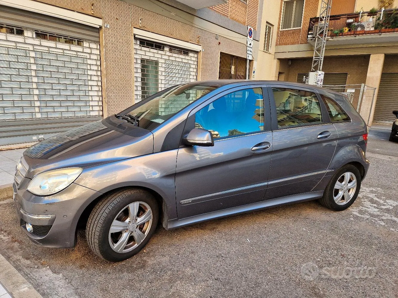 Mercedes-Benz B-Class 2009 photo 3