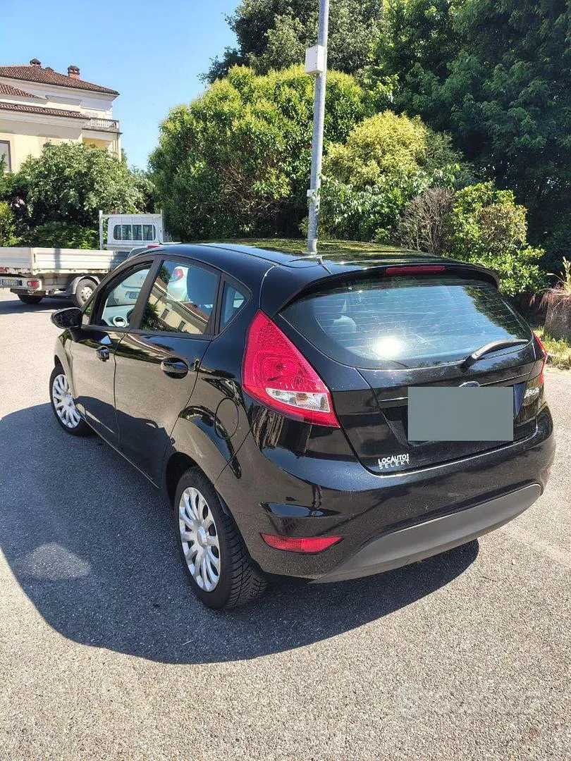 Ford Fiesta 2010 photo 4