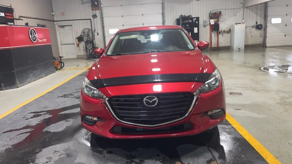 Mazda Mazda3 2018 photo 2