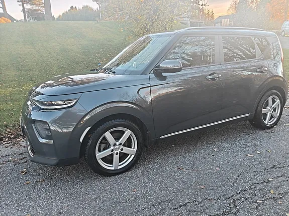 Kia E-Soul 2022 photo 2