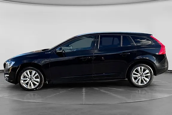 Volvo V60 2018 photo 2