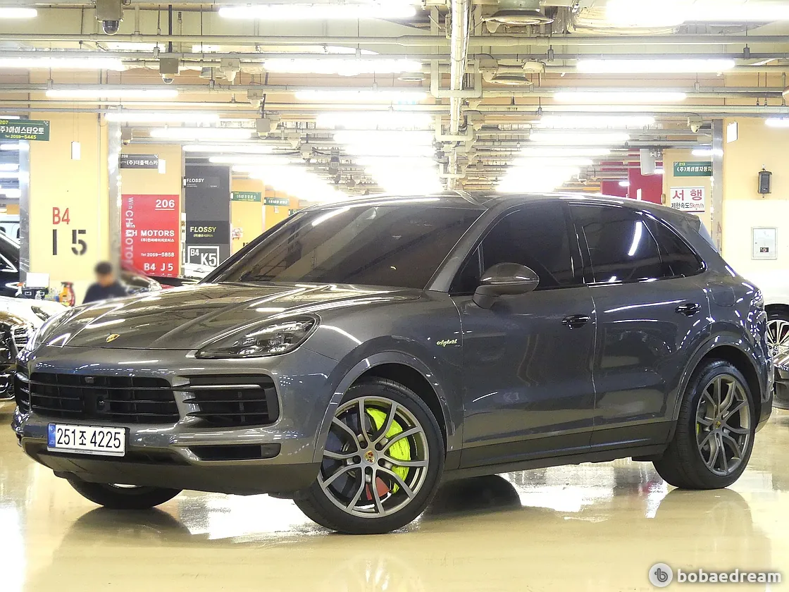 Porsche Cayenne 2020 photo 2