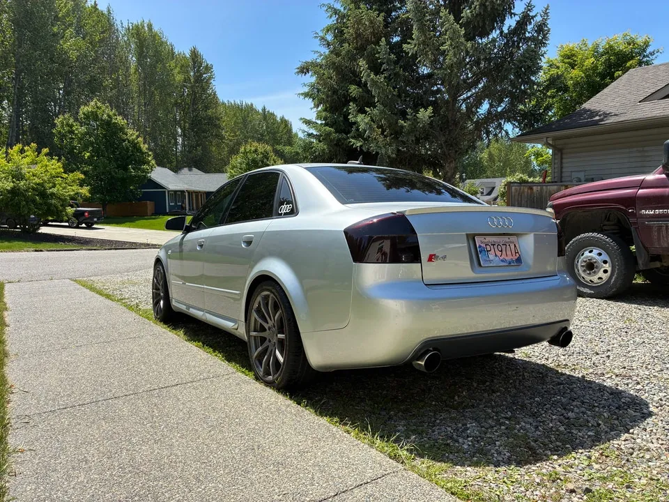 Audi S4 2005 photo 2