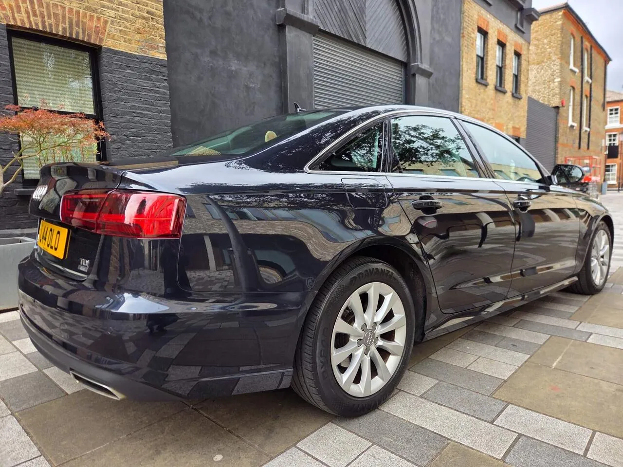 Audi A6 2015 photo 2