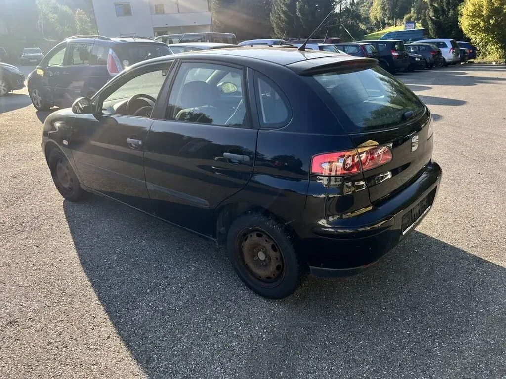 Seat Ibiza 2005 photo 3