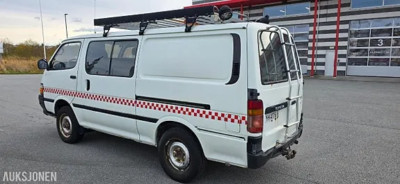 Toyota Hiace 1992 photo 5